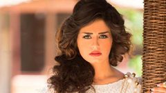منة فضالي توجه رسالة لوالدتها