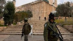 الاحتلال يعتقل شابا قرب الحرم الابراهيمي