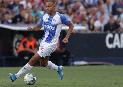 برشلونة ينوي ضم لاعب جديد لصفوفه