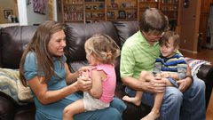 منزلك النظيف يهدد أطفالك بمرض مزمن!