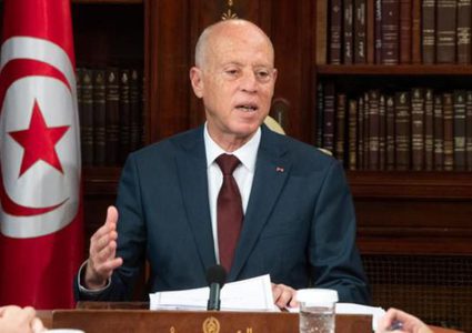 قيس سعيد يدعو لانتخابات مبكرة في حال عدم الثقة في الحكومة