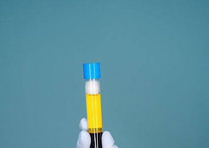 الصين.. أطباء يستعينون بـ"بلازما الدم" لعلاج وباء الكورونا