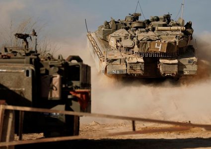 الاحتلال يهدد قطاع غزة بعملية عسكرية أشبه بـ"الدرع الواقي"