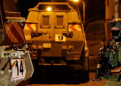 اعتقالات ومداهمات بالضفة