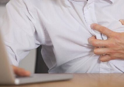 علامات تدل على حالة طبية خطيرة قد تقتل المريض في دقائق