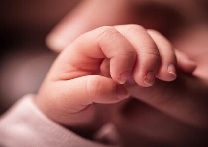 ولادة أول طفل في العالم من بويضة غير ناضجة لأم مصابة بالسرطان