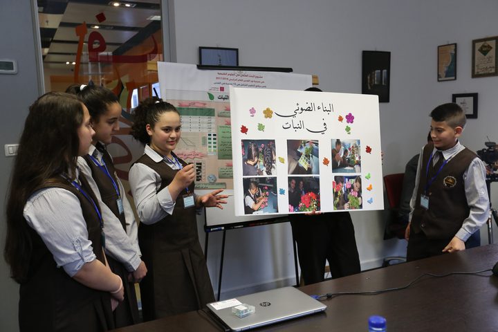 "فيصل الحسيني" تعمل على دعم31 مدرسة ومؤسسة تعليمية وثقافية بالقدس