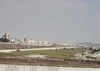 تقرير: المشروع الاستيطاني على أراضي مطار قلنديا يعزل القدس