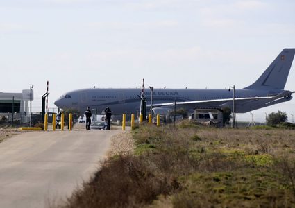 هبوط اضطراري لطائرة بلا عجلات