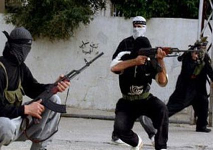 3 قتلى بهجوم مسلح على ملعب ومقهى في العراق