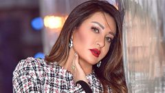 الفنانة لطيفة تطلق مبادرة "أقوى واحدة"