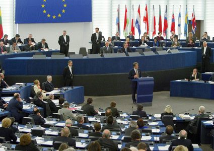 عطية: وفد اوروبي يصل فلسطين وسيجتمع مع الرئيس