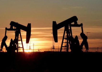 فيروس كورونا يتسبب بخلط الأوراق في سوق النفط