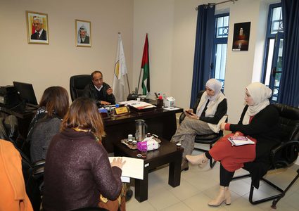 المعهد الفلسطيني للطفولة يحصل على تجديد شهادة الأيزو
