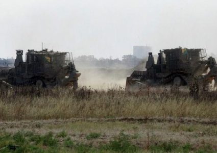 توغل شرق خانيونس ومهاجمة الصيادين قبالة سواحل غزة