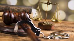 الأشغال الشاقة المؤقتة 10 سنوات لمدان بتهمة حيازة المخدرات