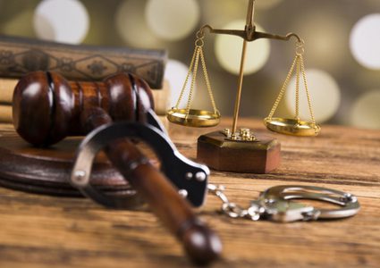 الأشغال الشاقة المؤقتة 10 سنوات لمدان بتهمة حيازة المخدرات