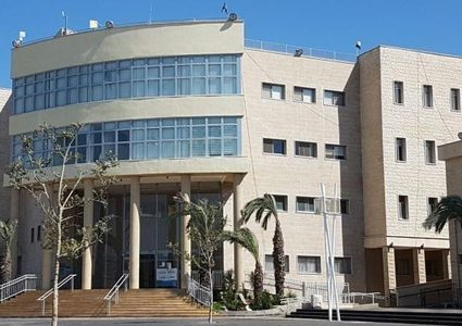 بلدية سخنين تلغي الرحلات المدرسية