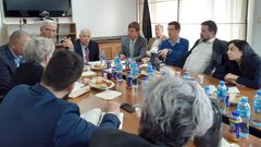 بعثة البرلمان الأوروبي تزور لجنة الانتخابات المركزية في البيرة