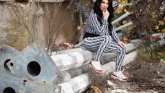 فنانة تقع في حب لص سرق منزلها بعمان!