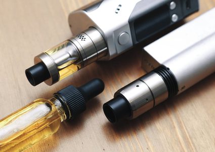 دراسة تحذر: السجائر الإلكترونية تدمر الحمض النووي