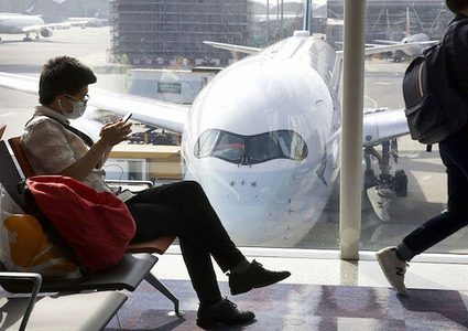 الصين تفرض حجراً صحياً على ركاب طائرة وصلت من سيئول