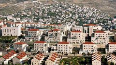 بينت يصادق على بناء 1800وحدة استيطانية جديدة بالضفة الغربية