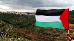 مواطنون يعتصمون فوق جبل العرمة جنوب نابلس