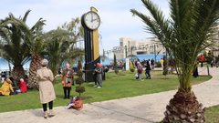 نهاية اسبوع سعيدة لكافة العاملين والطلبة في جامعة النجاح الوطنية .

عدسة عبدالرحيم قوصيني