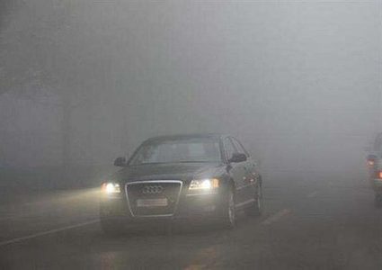 تطوير نظام جديد يقضي على مشكلة القيادة في الضباب