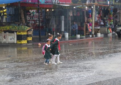 طقس فلسطين يتوقع استمرار هطول الأمطار الليلة وحتى الثلاثاء