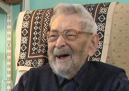 أكبر رجل في العالم يكشف عن شعوره بالتعاسة !