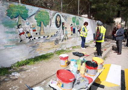 جدارية فنية في نابلس ضمن مبادرة "مدينتي بعيون الأطفال"