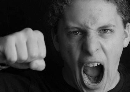 خطوات بسيطة تعينك على مقاومة الغضب