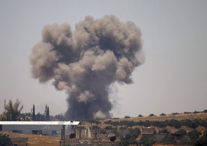 صاروخ إسرائيلي يستهدف سيارة مدنية بالقنيطرة