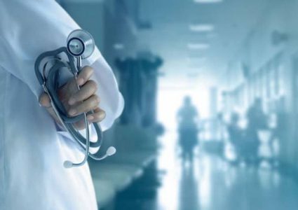 نقابة الاطباء توضح موقفها عقب تصريحات الرئيس