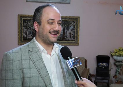 د. محمد الزرد من غزة يعكف على جمع الطوابع والعملات لتوثيق التاريخ