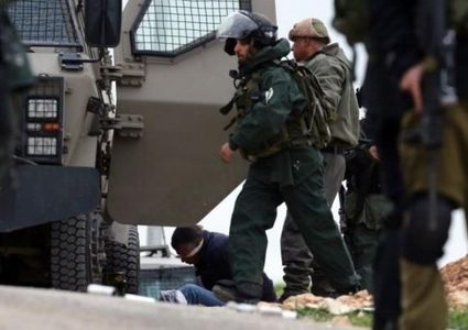 حملة مداهمات واعتقالات بالضفة