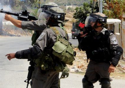 القدس: إصابة طالب برصاص الاحتلال في بلدة العيسوية