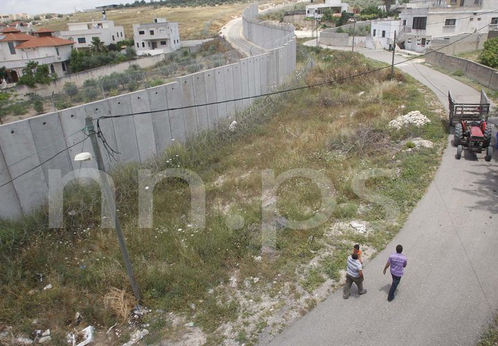 جدار الفصل العنصري المقام على اراضي قرية نزلة عيسى قضاء طولكرم