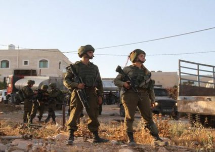 الاحتلال يمنع أهالي مادما من استكمال العمل بمد خطوط مياه