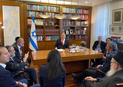 نتنياهو يجتمع مع رؤساء الأحزاب اليمينية لدراسة التحركات القادمة