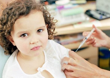 ما هي الطريقة الأنسب لحماية الأطفال من السرطان ؟