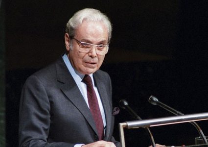 وفاة الأمين العام الأسبق للأمم المتحدة خافيير دي كوييار