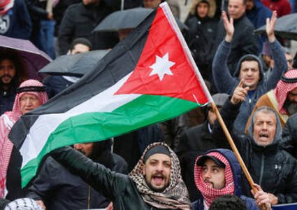 الأردنيون يحيون الفجر العظيم دعما لفلسطين رغم شبح كورونا