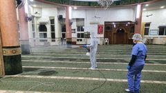 بلدية رام الله تباشر بتعقيم المساجد والكنائس وبيوت المسنين