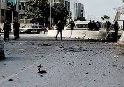 اصابات بتفجير انتحاري أمام السفارة الأميركية في تونس