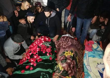 غزة تشيع ضحايا حريق مخيم النصيرات