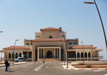 الرئيس يأمر بوضع المكتبة الوطنية تحت تصرف وزارة الصحة حال الضرورة