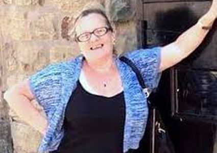 سيدة تقتل والدتها بطريقة بشعة